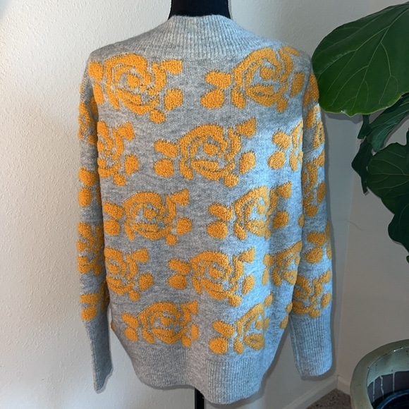 TRIBAL Woman’s V-Neck Intarsia Gray Inlay Floral Accent Sweater-Sunset Large - Picture 6 of 16